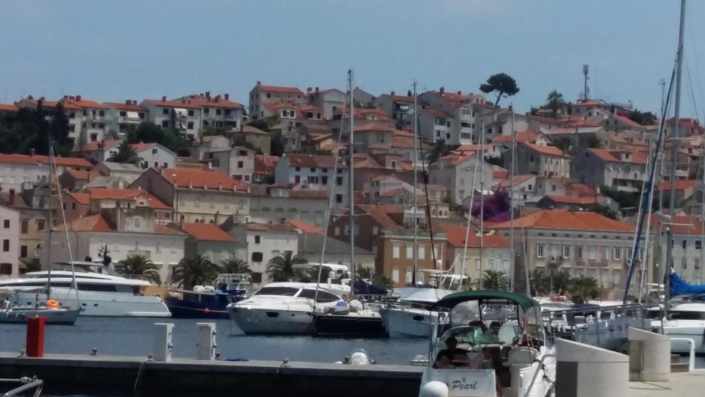Apartments Villa Adrienne Mali Losinj Bagian luar foto
