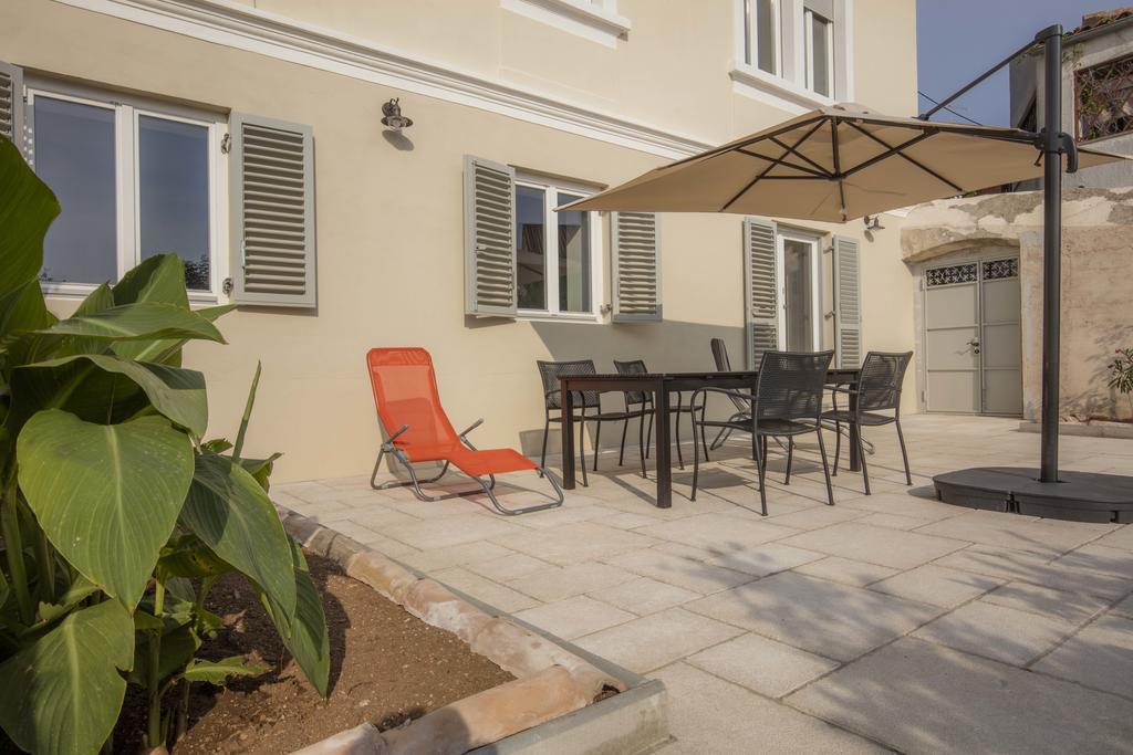 Apartments Villa Adrienne Mali Losinj Bagian luar foto