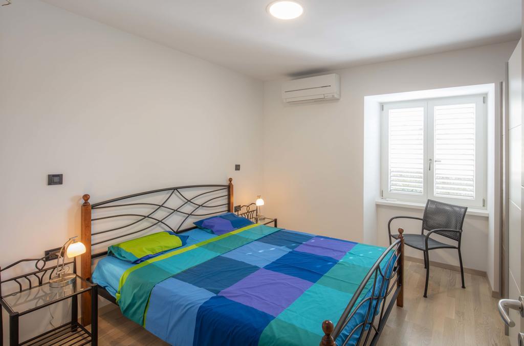 Apartments Villa Adrienne Mali Losinj Bagian luar foto