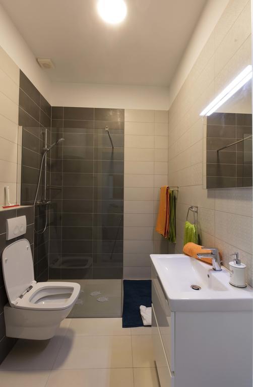 Apartments Villa Adrienne Mali Losinj Bagian luar foto