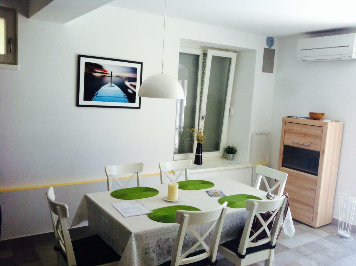 Apartments Villa Adrienne Mali Losinj Bagian luar foto