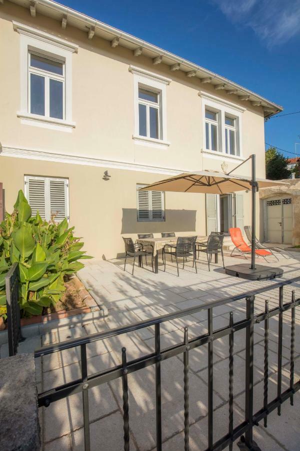 Apartments Villa Adrienne Mali Losinj Bagian luar foto