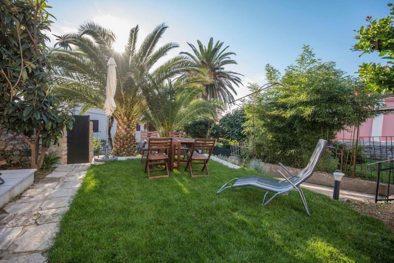 Apartments Villa Adrienne Mali Losinj Bagian luar foto