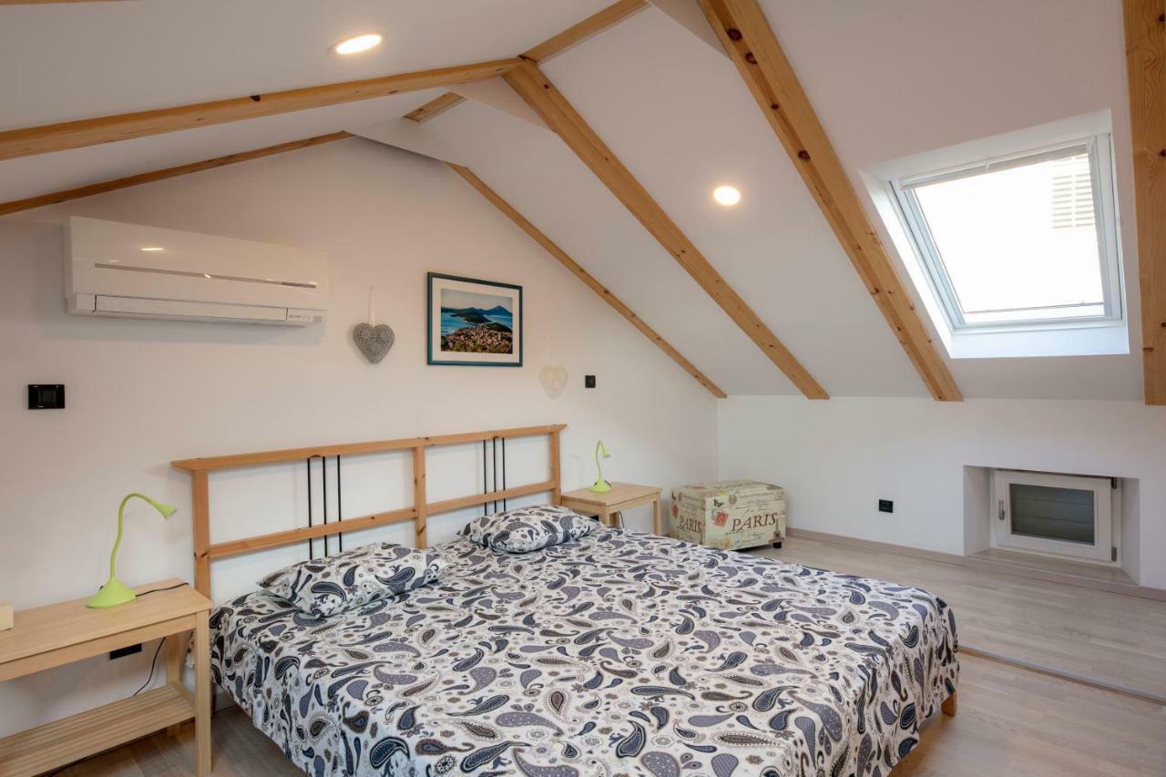 Apartments Villa Adrienne Mali Losinj Bagian luar foto