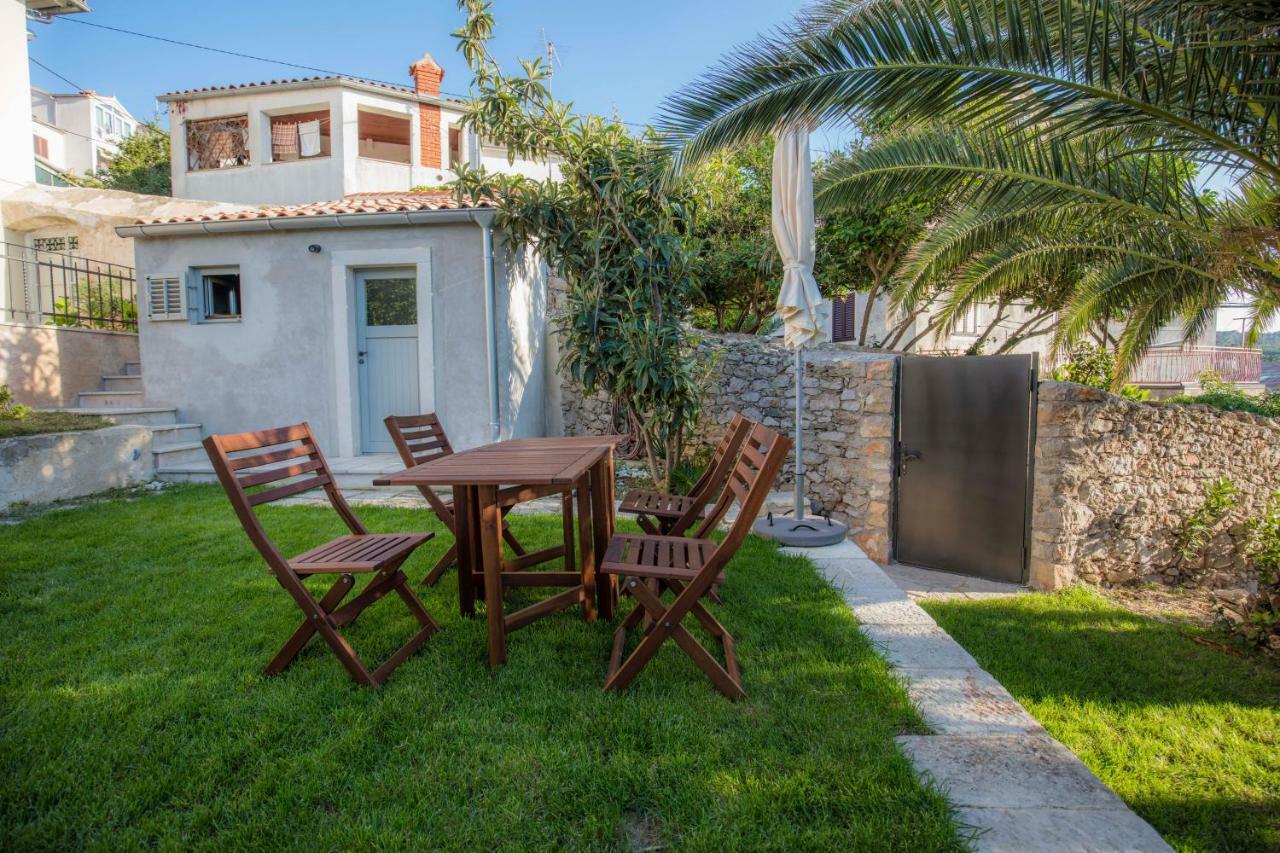 Apartments Villa Adrienne Mali Losinj Bagian luar foto